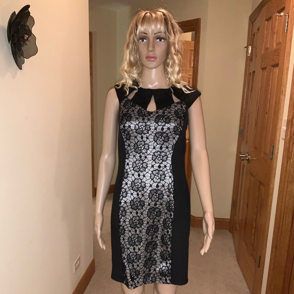 👗👗ENFOCUS STUDIO BODYCON DRESS